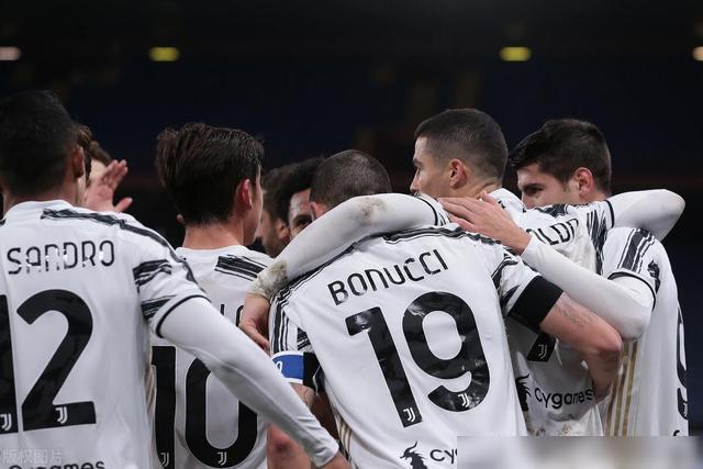 尤文翻盘韩国，伊布带队取胜